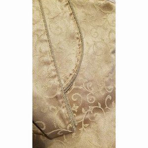 Lenox Gold Rectangle Table Cloth